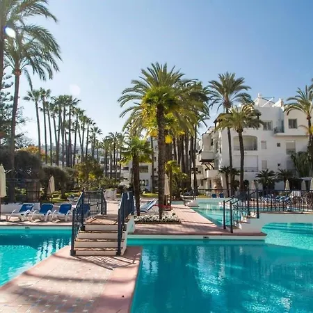 Super Stylish In La Alcazaba - Rdr172